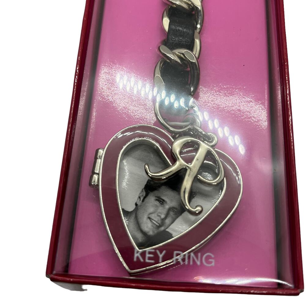 Liz Claiborne Keychain Picture This Heart Photo Locket Initial R Unisex Women